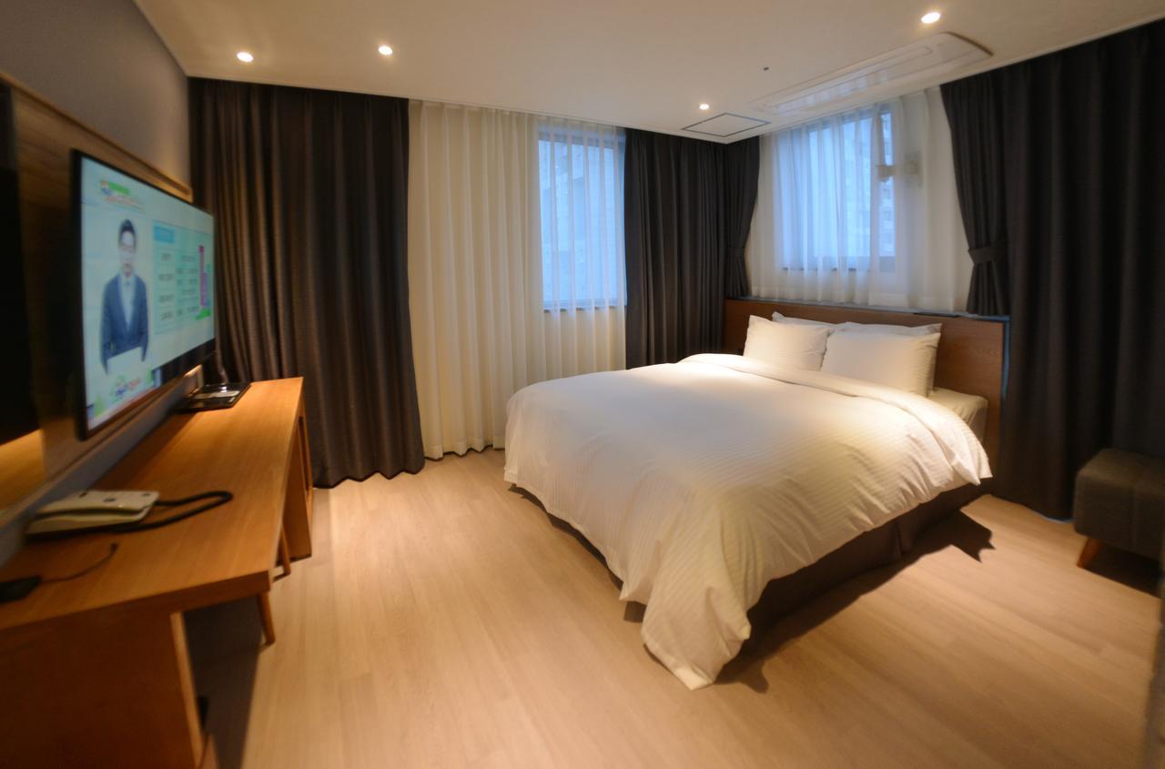 New Grand Hotel Jinju Exterior photo