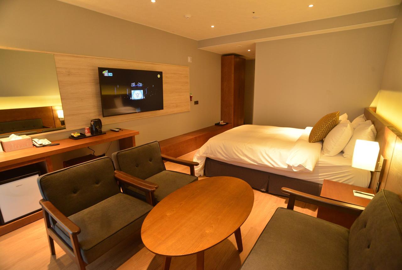 New Grand Hotel Jinju Exterior photo